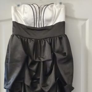 Trixxi Formal Dress Juniors Size 5 Strapless Satin Color Black